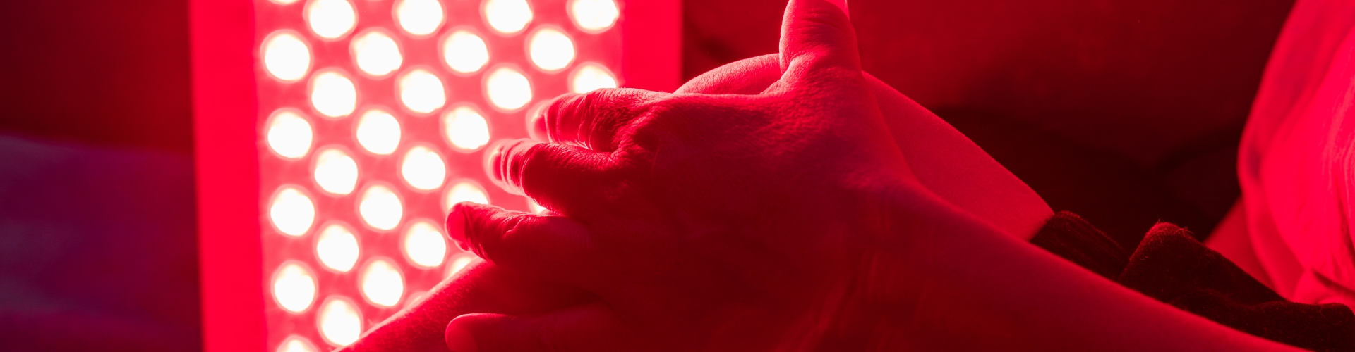 Red-Light-Therapy-PhysioWorks-Silverdale-Kent-WA-1920x500